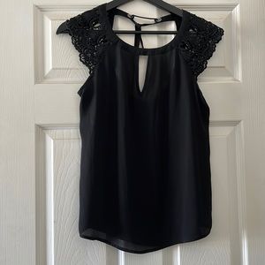 Express Black top